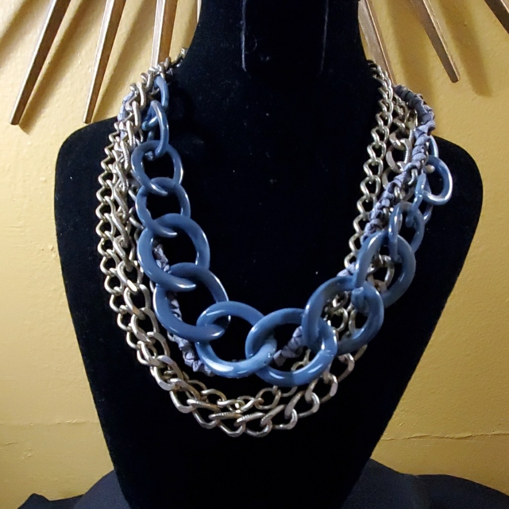 NEW LOFT Chunky Gold/Gray Multistrand Necklace 162